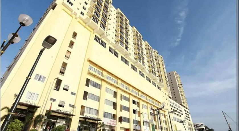 N'Dnie Homestay Pelangi Mall Condominium Kota Bharu Bagian luar foto